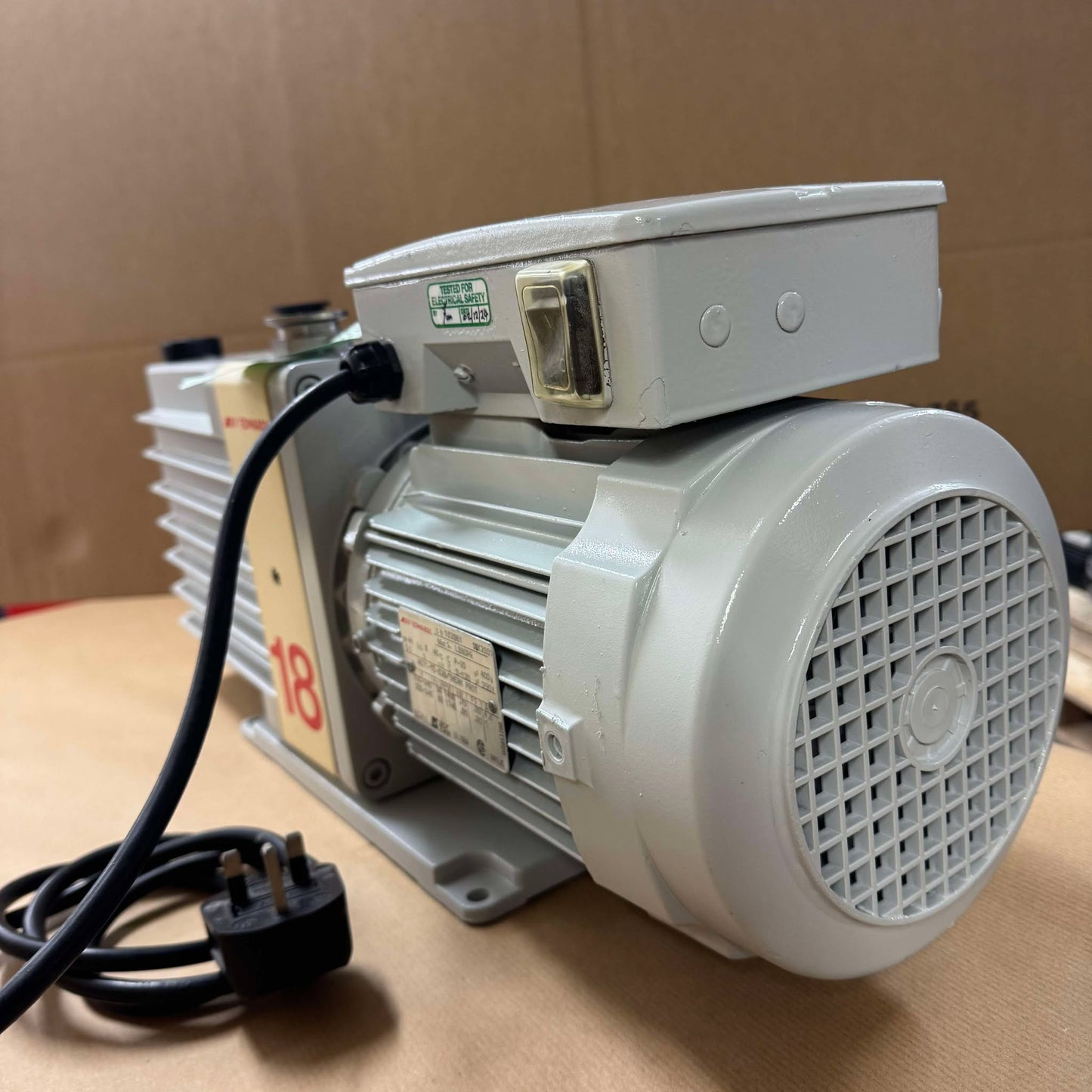 Reconditioned Edwards E2M18 Rotary Vane Pump